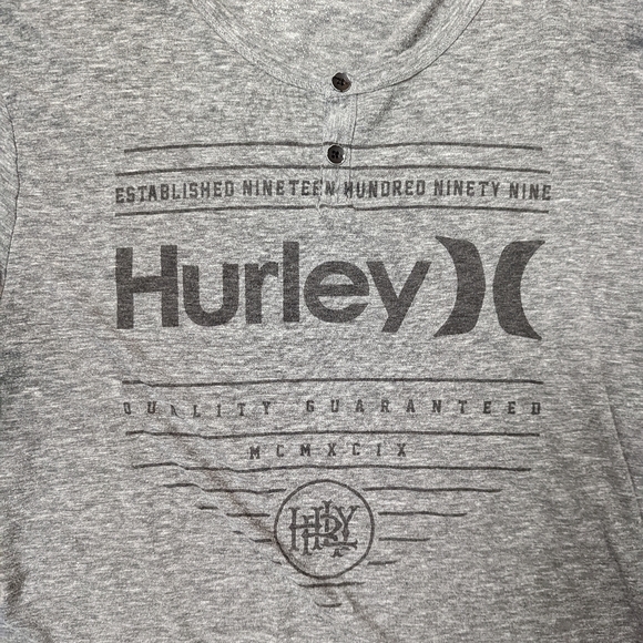 Hurley long sleeve tee (L) - Picture 1 of 3